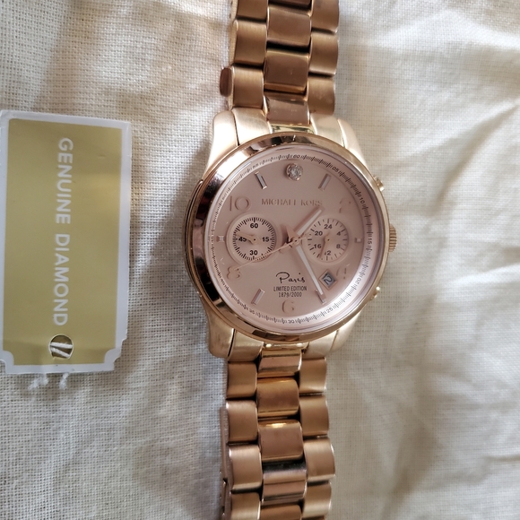 Micheal kors watch - Picture 2 of 3